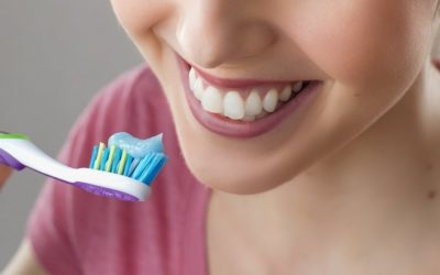 Cuida tus dientes evitando estos malos hábitos